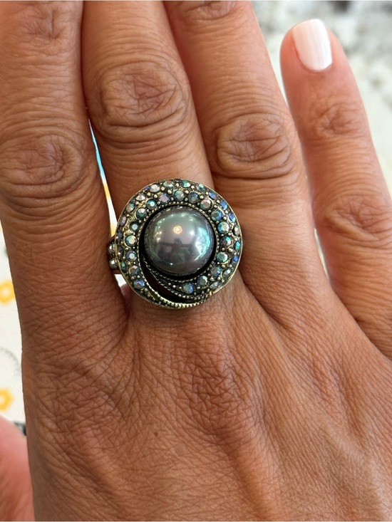 Heidi Daus Jewelry - Signed Heidi Daus Faux Black Pearl & Crystal Cocktail Ring - Women's Jewelry